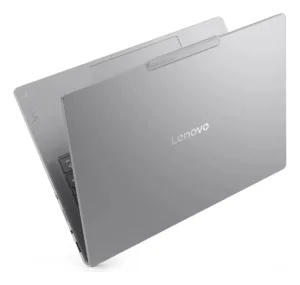 Vista posterior de la tapa de aluminio gris platino con logotipos de Lenovo y Yoga