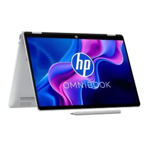 Laptop HP Omnibook en modo tienda con pantalla encendida y lápiz óptico al frente.