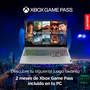 Laptop Lenovo Legion mostrando el catálogo de videojuegos de Xbox Game Pass en pantalla, anunciando que incluye 2 meses de suscripción gratuita.